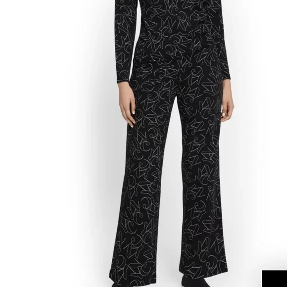 ⭐️ Firm Price ⭐️ NYC Dreamy French Terry Asymmetric Cut-Out Top & straight pants - Picture 3 of 8